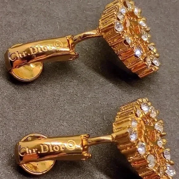 💋Christian DIOR Heart Shape Dior Logo Rhinestone Clip on - Picture 6 of 7